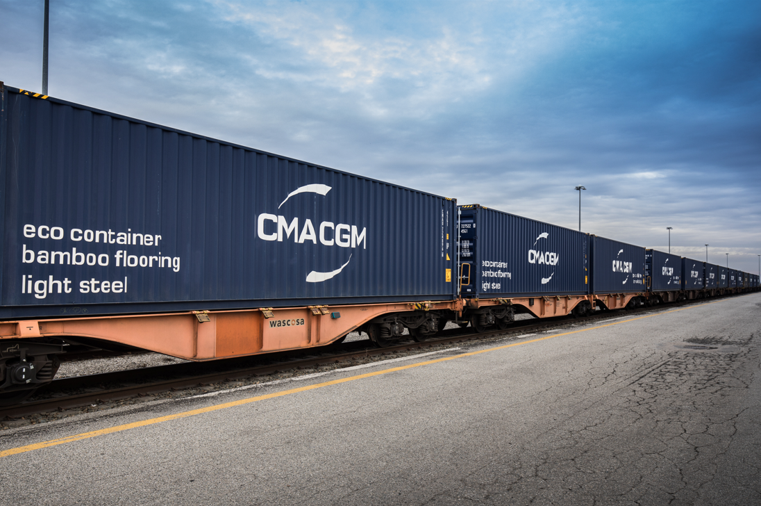 Intermodal freight train